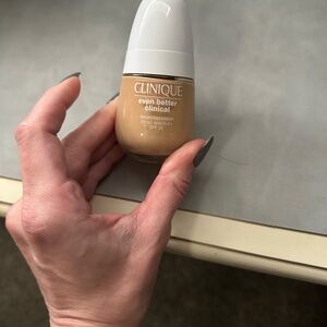 Clinique Even Better Clinical Foundation - WN 46 Golden Tan Neutral
